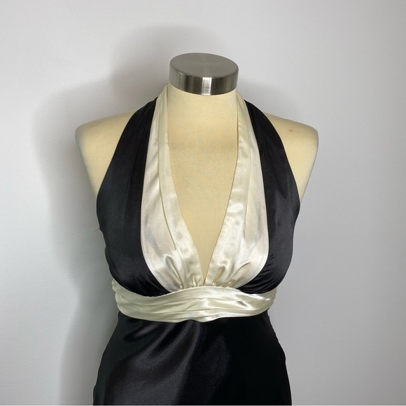 Morgan & Co. Y2K Black and Cream Halter Dress - Picture 2 of 9